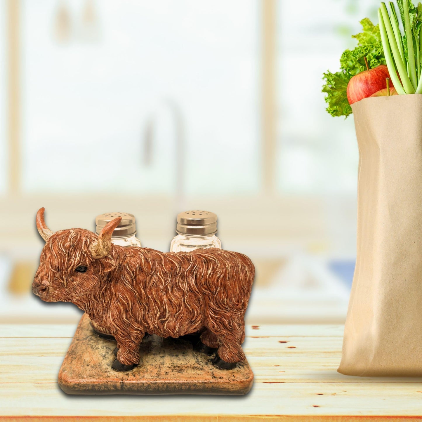 BestGiftEver Highland Cow Salt and Pepper Shakers | Scottish Highland Cow Decor | Rustic Farmhouse Kitchen Accessories | Animal Condiment Holder | Novelty Salt and Pepper Shaker Set for Nature Lovers