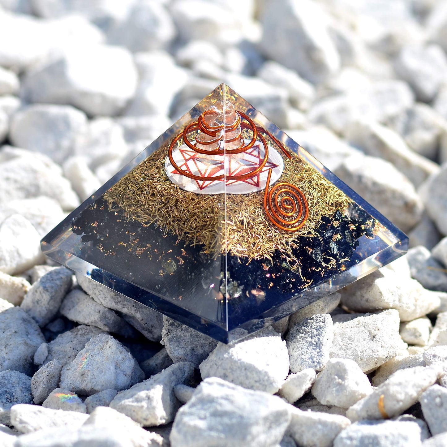 Orgonite Crystal Orgone Pyramid Energy Generator – Earth Star Chakra Symbol Orgonite with Black Tourmaline and Brass Metal – Crystal Pyramid for Meditation, Yoga, and Décor
