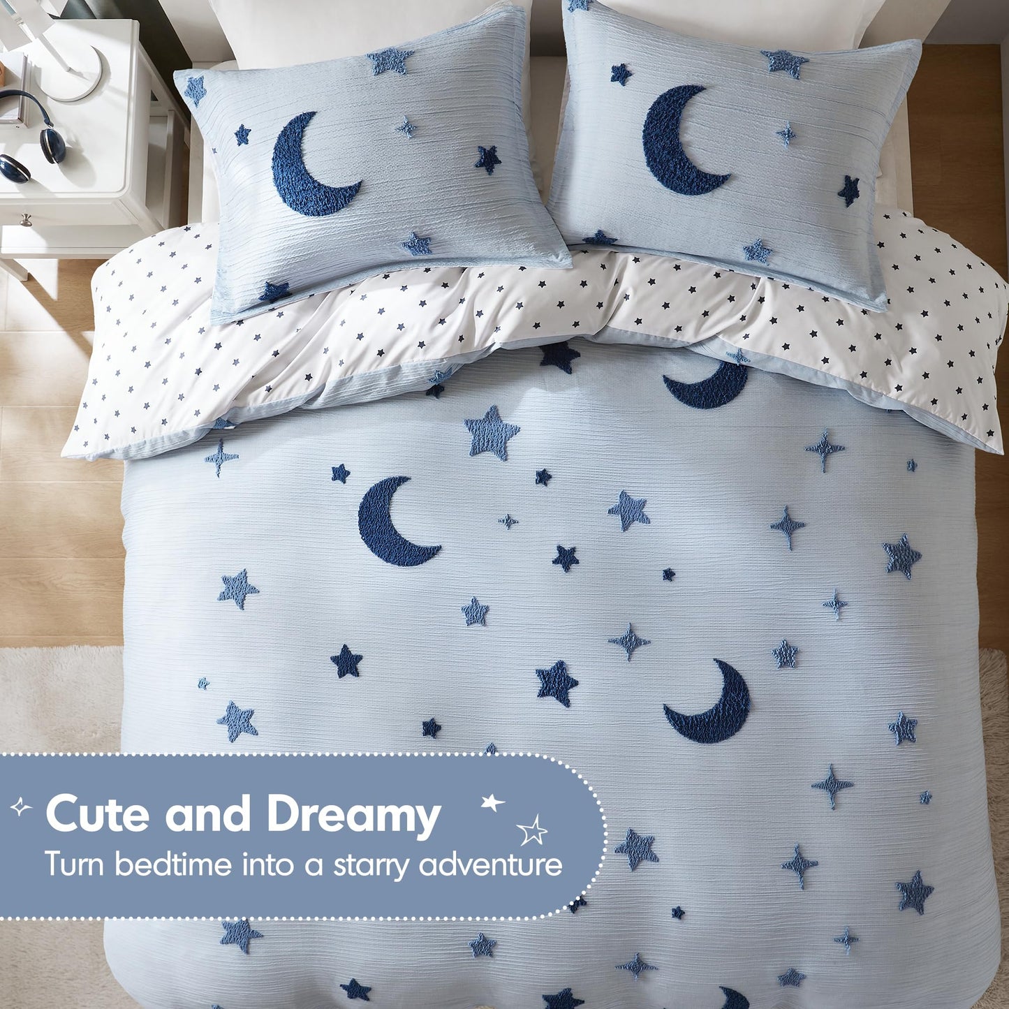 Intelligent Design Kids Cosmos Full Size Duvet Set – Blue Star and Moon Tufted Chenille, Reversible 3-Piece Bedding with Star Pillow, Full/Queen