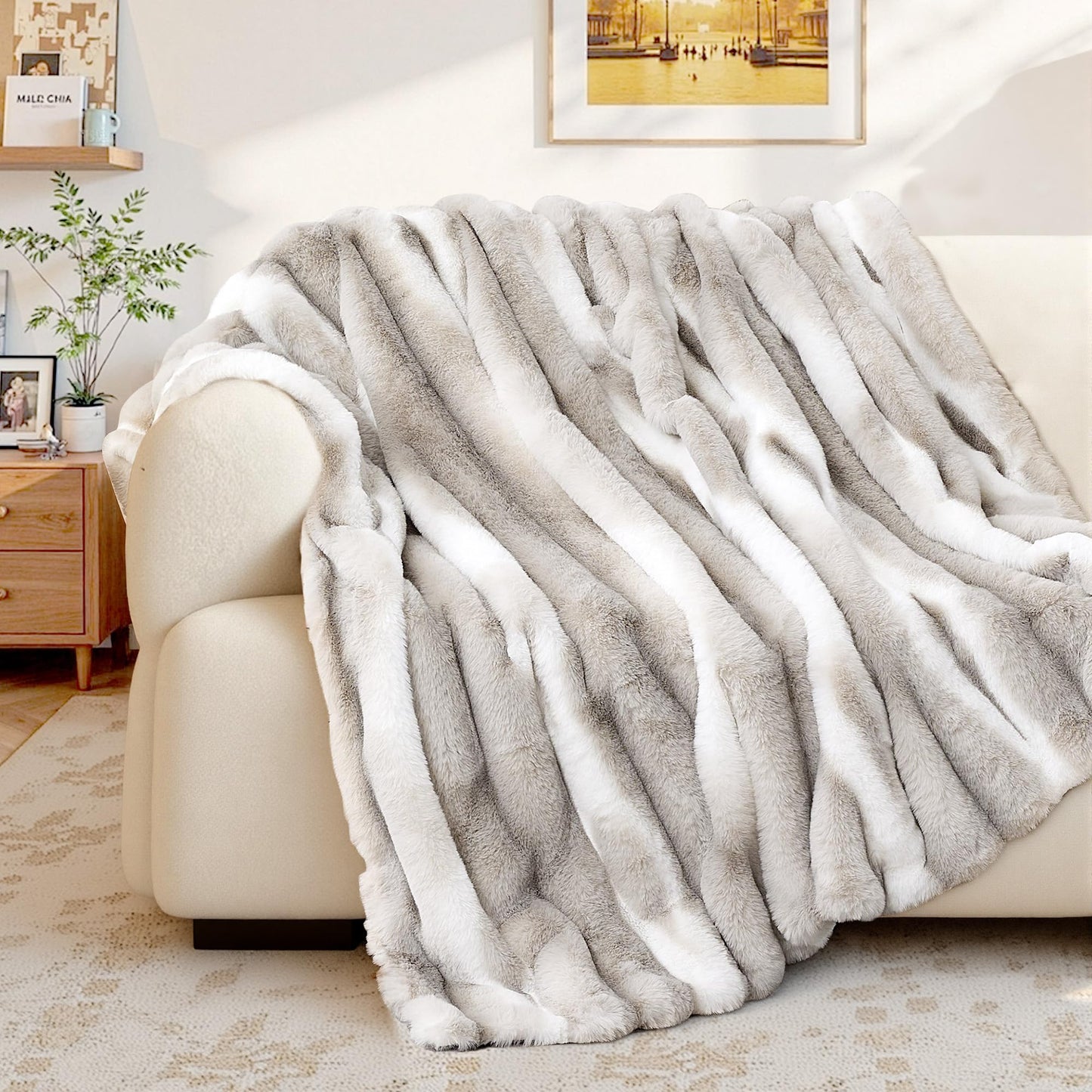 VFROO Plush Faux Rabbit Fur Throw Blanket – 850GSM Thick & Warm, Ultra Soft Fluffy Blanket for Couch, Bed, Sofa, Ideal Gift for Women, 50" × 60", Grey
