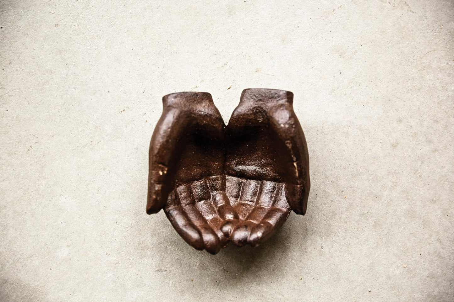 Creative Co-Op Cast Iron Hands Dish with Rust Finish