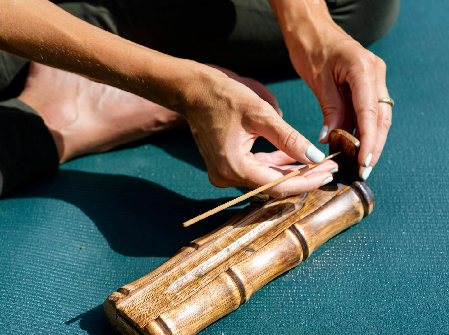Incense Holder Burner Handmade Stick Incense Burner with Storage Compartment, Ash Catcher for Meditation, Yoga, Catches All Ashes, Bamboo Style Gift Home Decor Incense Stick Holders Burners