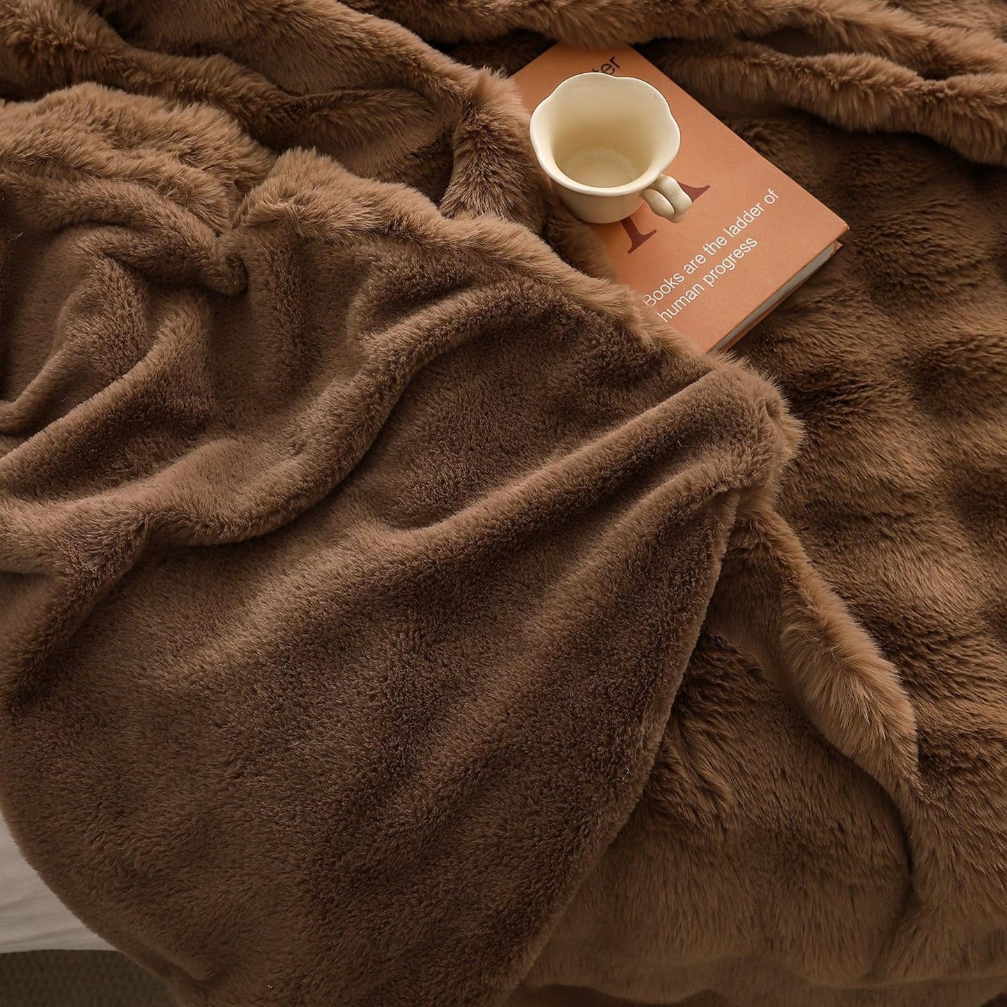 UKELER Leopard Throw Blanket 50''x60'', 750 GSM Double Sided Faux Fur Blankets and Throws for Bed Sofa Travel and Camping, Super Soft Cozy Fluffy Plush Blanket, Cheetah Print Blankets for All Seasons