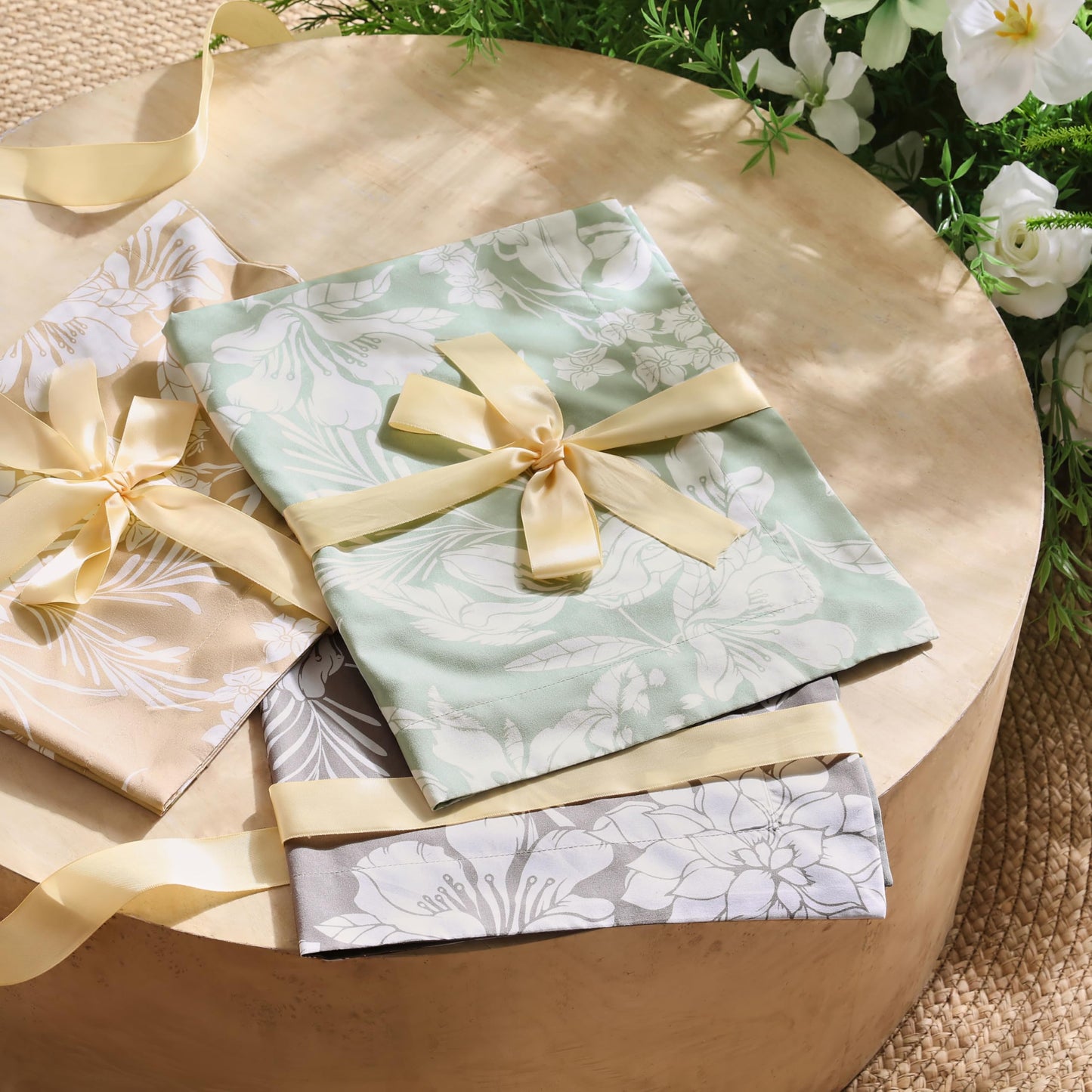 Joiedomi Floral Twin Comforter Set Beige Bedding Set - 2 Pieces Twin Bed in a Bag with 1 Soft Reversible Botanical Flowers Leaves Comforter and 1 Pillow Sham