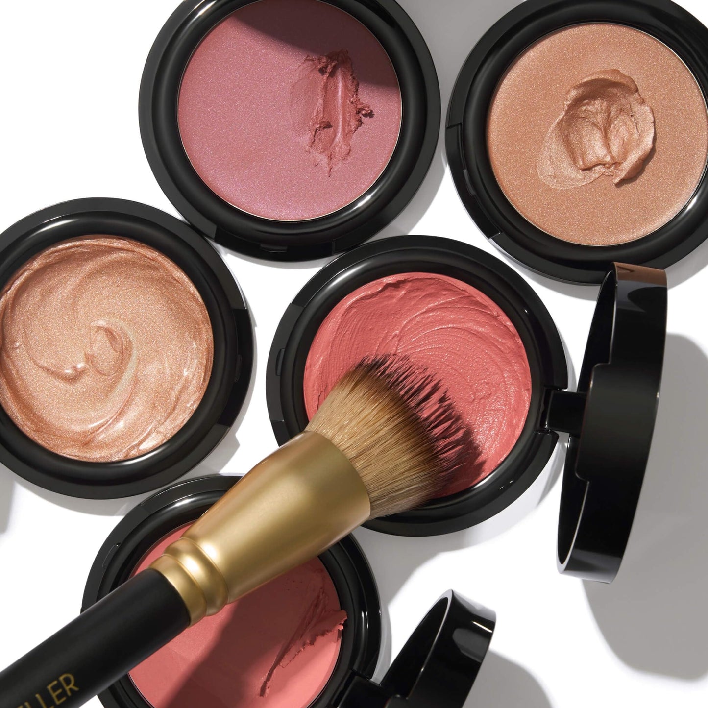 LAURA GELLER NEW YORK Retractable Black Kabuki Brush for Liquid, Cream and Powder Face Makeup With Aluminum Handle