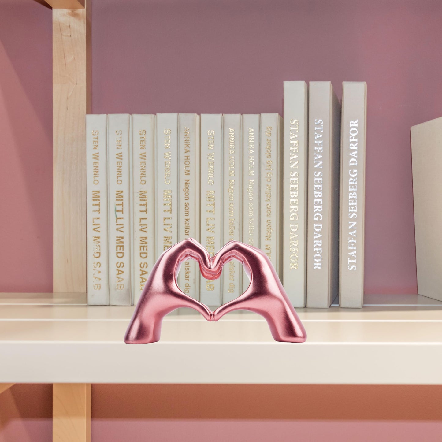 Small Heart Hands Sculpture Decor for Living Room Bedroom Bookshelf Coffe Table and Office Display, Love Finger Statue Modern Aesthetic Home Decor, Unique Gift for Wedding Christmas Birthday (Gold)