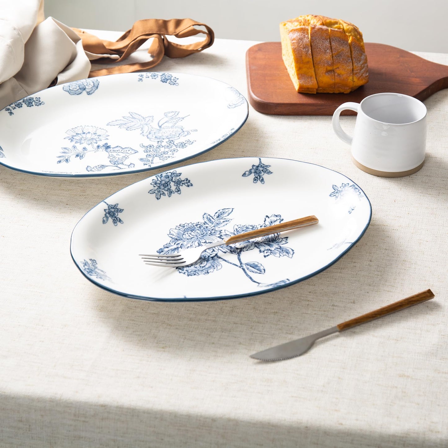 Magclay Ceramic Serving Platter, 13.7 Inch Large Oval Serving Trays, Dinner Plates, Dish Set for Dessert Appetizers Meat/Entertaining/Party, Blue and White, Set of 2