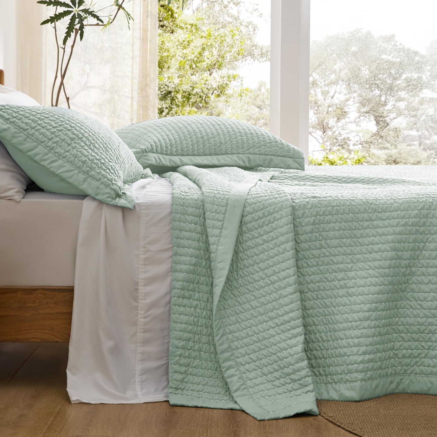 Bedsure Green Quilts Queen Size - Queen Quilt Bedding Set Bedspread Coverlet, Lightweight Neutral Striped Bedding, 3-Piece Set with 90"x96" Coverlet & 2 Pillow Shams, All-Season Soft Microfiber