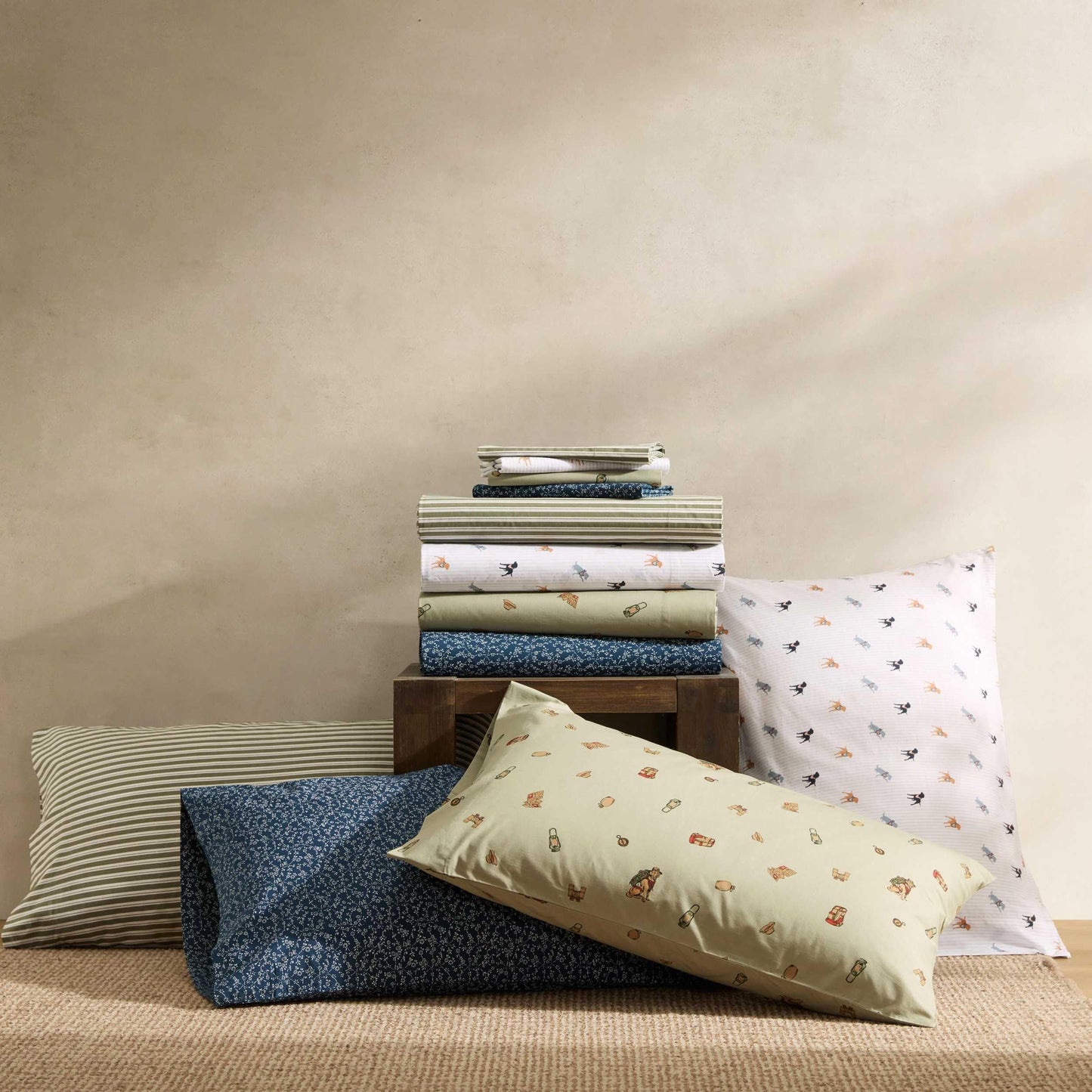 Eddie Bauer - Twin Size Sheet Set, Cotton Percale Bedding with Deep Pocket Fitted Sheet, Bed Sheets with Matching Pillowcase, Petit Floral Blue