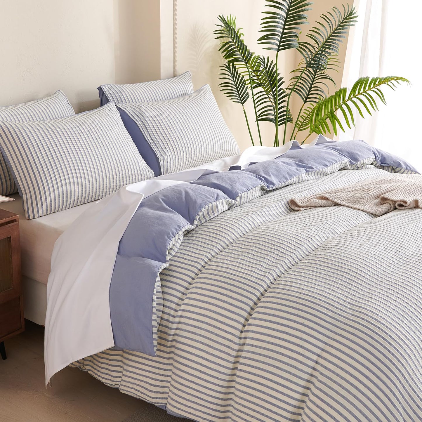 BUPIRD Comforter Set Queen Striped Blue 100% Soft Washed Microfiber Jacquard 3 Pieces Striped Bedding Sets Blue White Comforter for All Seasons and 2 Pillowcases Comfort Breathable