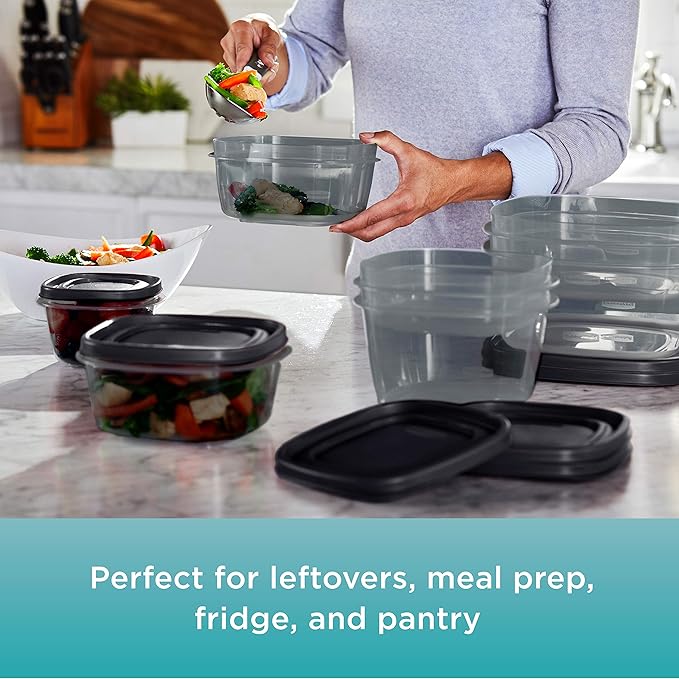 Rubbermaid EasyFindLids Food Storage Containers