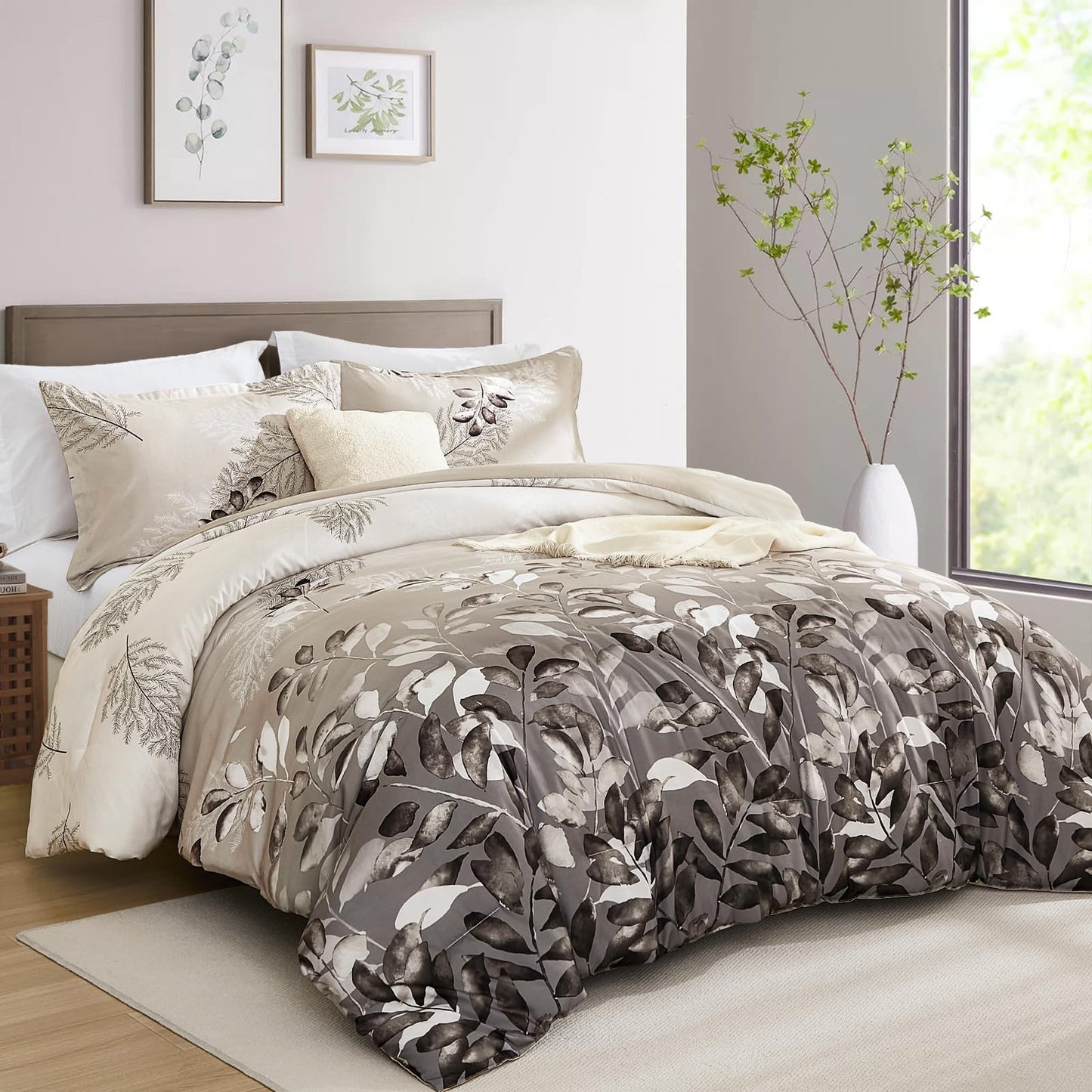 DJY Beige Comforter Set King, 3 Piece Brown Botanical Leaves Comforters with 2 Pillow Shams King Sizes Reversible Floral Comforter Sets Soft Microfiber Bedding Set for All Season (104"x90")