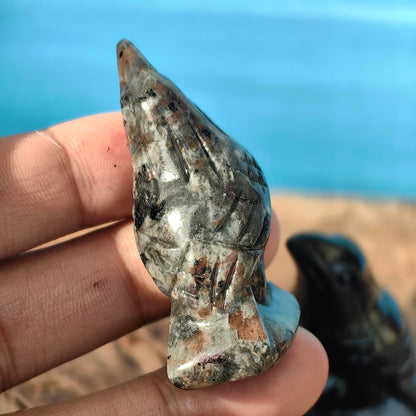 2" Natural Obsidian Flame Stone Crystal Crow Raven Statue Healing Crystal Handmade Sculpture Guardian Pocket Statues Reiki Bird Meditation Office Home Decoration Gift (Flame Stone and Obsidian)