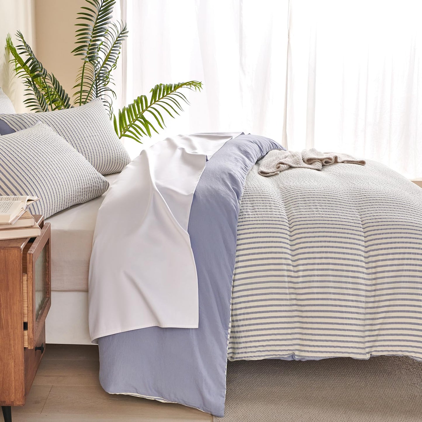 BUPIRD Comforter Set Queen Striped Blue 100% Soft Washed Microfiber Jacquard 3 Pieces Striped Bedding Sets Blue White Comforter for All Seasons and 2 Pillowcases Comfort Breathable