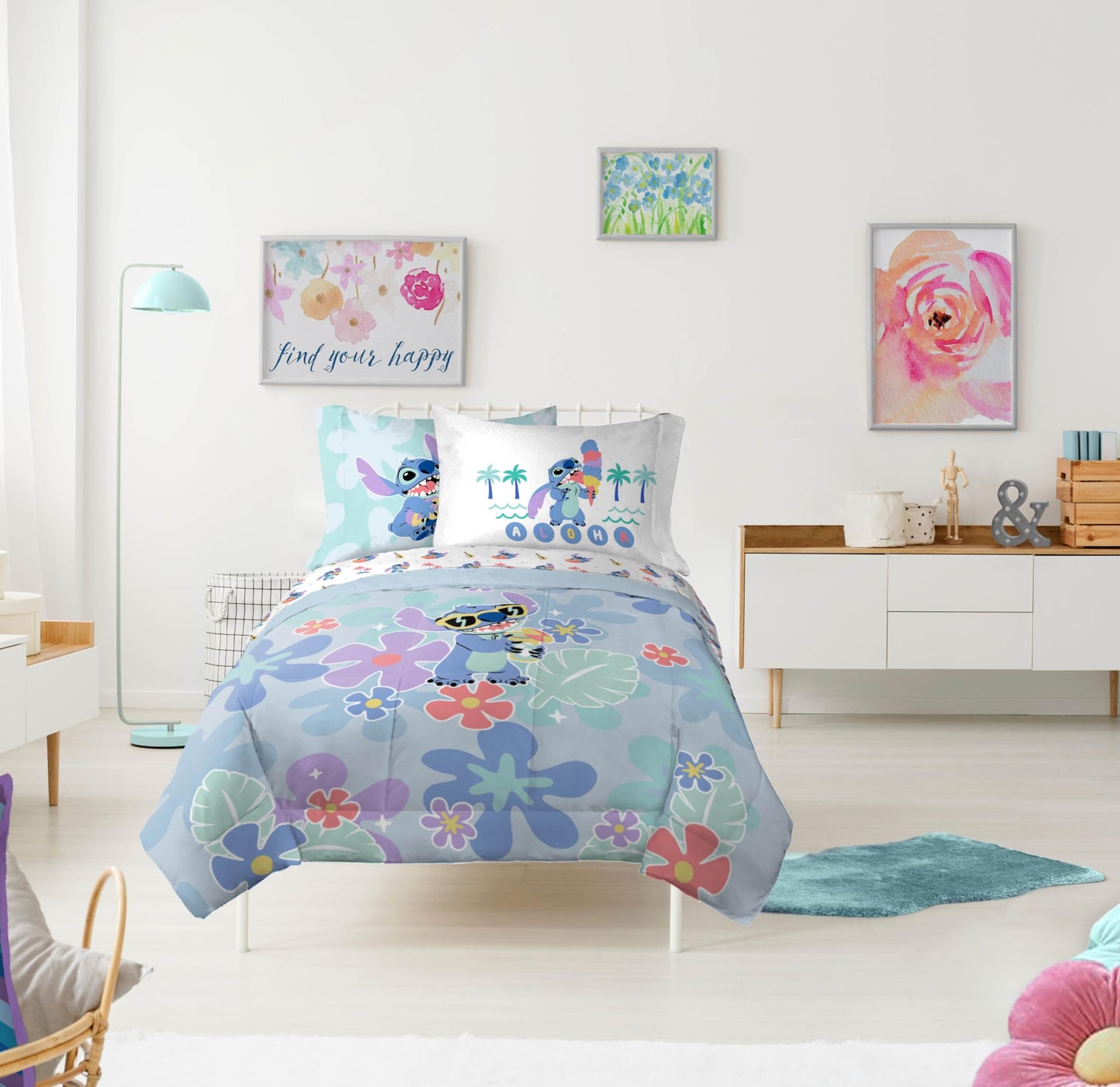 Jay Franco Disney Lilo and Stitch Twin Size Comforter Set - 5 Piece Bedding Includes Sheet Set & Pillow Covers - Super Soft Tropical Bedding