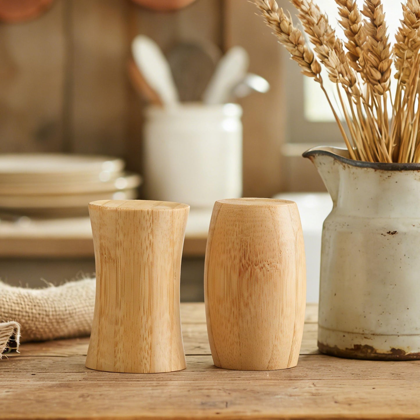 ZTHapwa Wooden Salt and Pepper Shakers Set, Small Bamboo Salt Pepper Shakers with Tray for Kitchen Cooking/Camping/BBQ, Farmhouse Seasoning Holder for Kitchen and Dining Table, 1/8 Cup