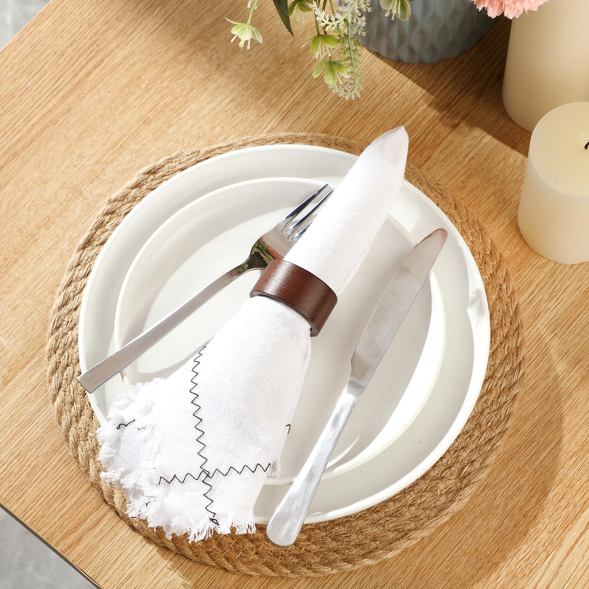 Newtay 16 Pcs Wedding Table Supplies Round Woven Placemats 11.8 '' Wooden Napkin Rings Braided Dining Natural Table Mats Weddings Dinner Parties Kitchen Centerpieces Tabletop Decoration