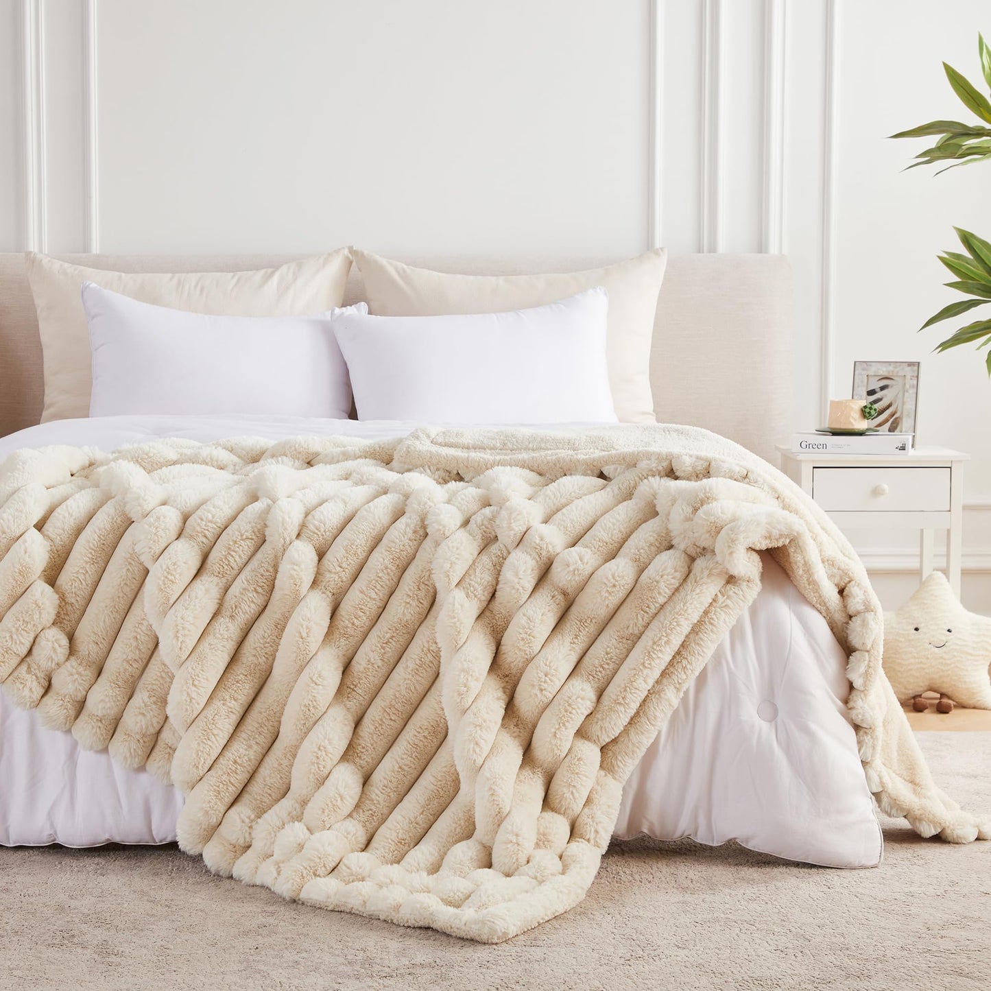 Serenhom 50x60 Inches Ultra-Soft Fuzzy Faux Fur Throw Blanket, Plush Striped Blanket - Thick, Warm Sherpa for Couch, Sofa, Bedroom, Camping - Decorative Blanket for Cozy Warmth, Beige