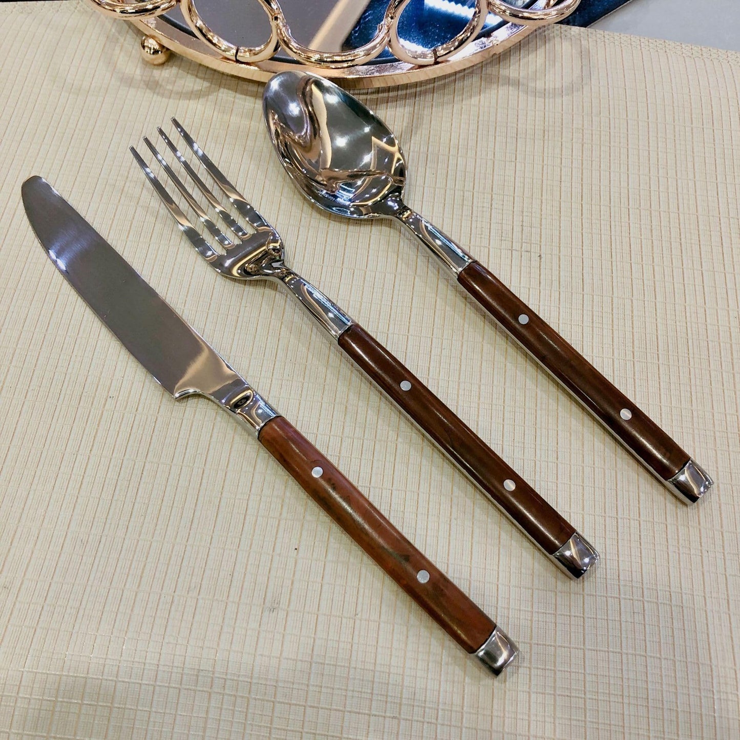 30 Piece Brown Silverware Set for 6 Classic Flatware Set Elegant 18/8 Stainless Steel Western Rivet Cutlery Delicate Utensils for Home Seder Holiday Dishwasher Safe Mirror Polished