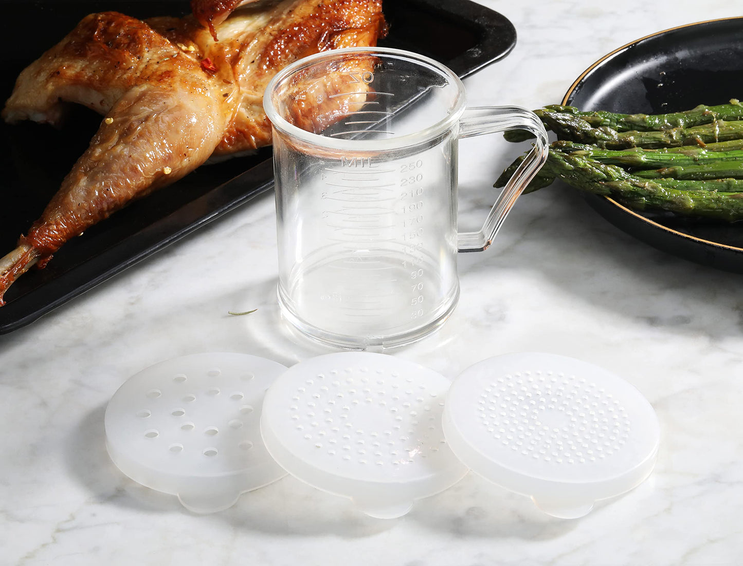 New Star Foodservice 22513 Polycarbonate Plastic Dredge Shaker with 3 Snap-on Lids, Seasoning Sugar Spice Pepper Shaker, 10 OZ