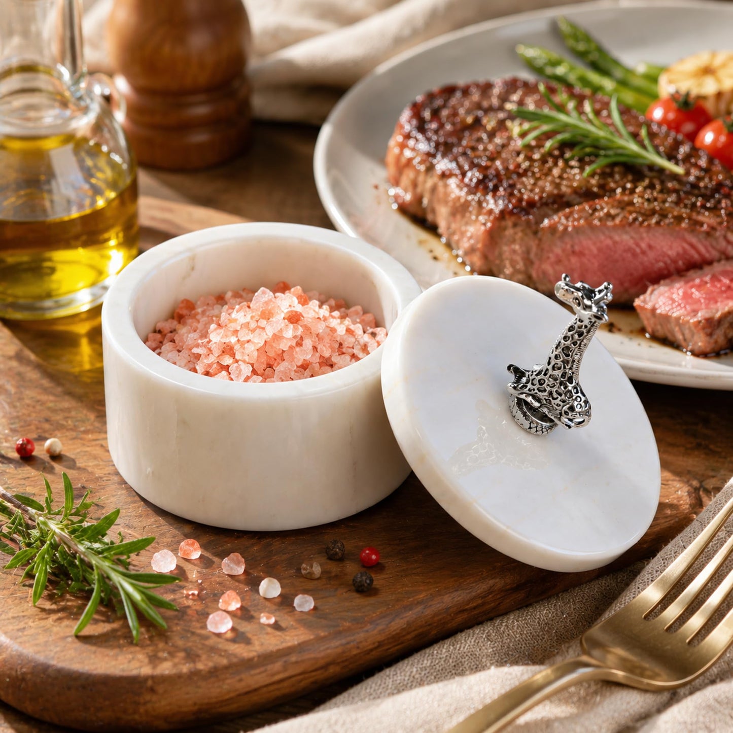 Homestia Natural Marble Spice Cellar with Giraffe Lid, White Stone Salt Box for Pink Himalayan Salt, Sea Salt, Pepper, Herbs and Spices, Elegant Kitchen Countertop Seasoning Container
