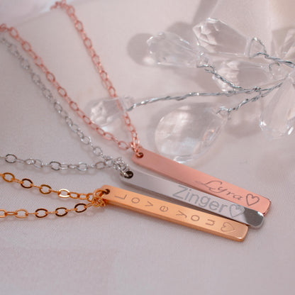 Petite Boutique Vertical Name Necklace for Women Personalized Vertical Name Necklace Customized Jewelry Custom Name Necklace for Men Girls Name Necklace Personalized Vertical Necklace Gift