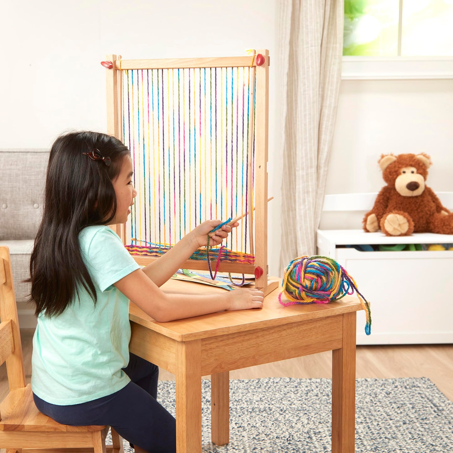 Melissa & Doug Wooden Multi-Craft Weaving Loom – Adjustable Wooden Frame with Oversized Needle & 83m Rainbow Yarn – Creative Arts & Crafts Kit for Kids Age 6 Plus