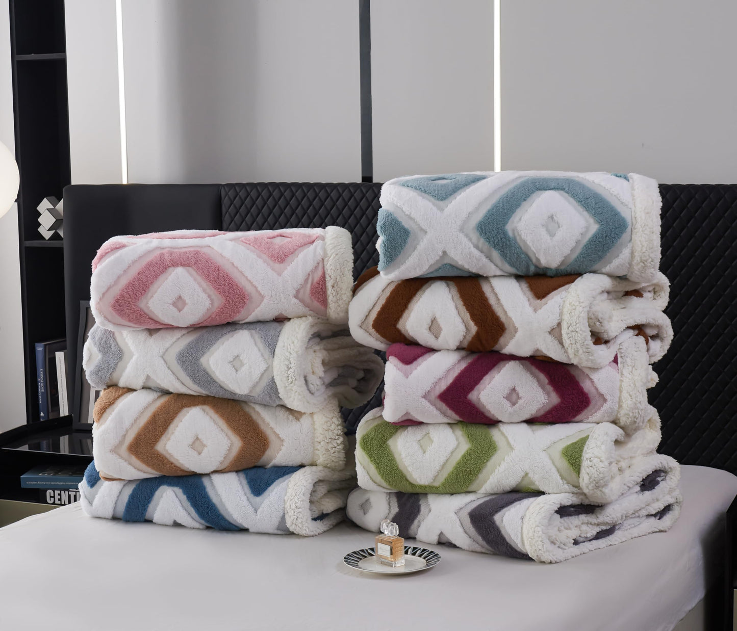 LEVINIS Boho Sherpa Fleece Blanket 80'' × 90'', Ultra Soft Aztec Queen Blanket for All Season, Cozy, Plush, Bohemian Throw Blankets for Bed/Couch/Sofa/Office/Camping, Blue