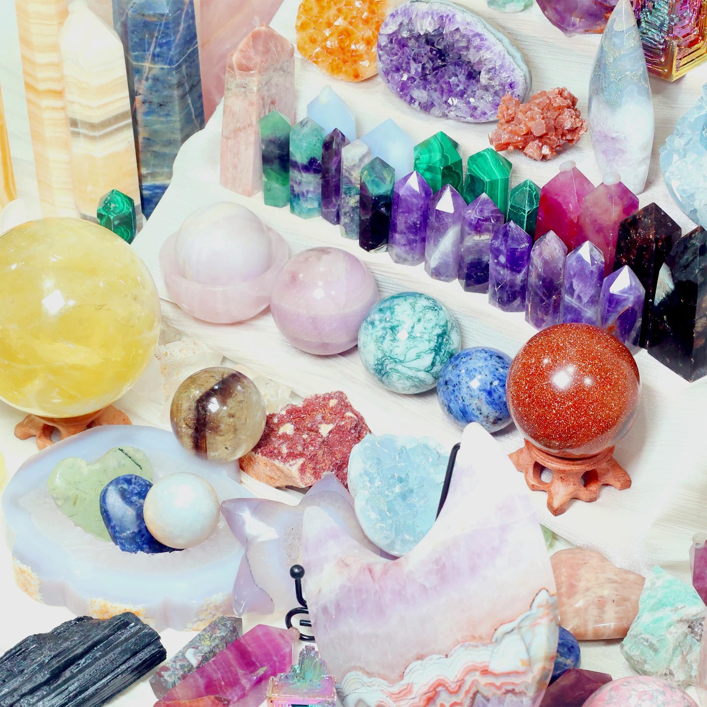 CrystalHola 4lb Mystery Crystal Box, Randomly Selected with Polished Natural Crystal for Home Office Decoration, Birthday Gifts