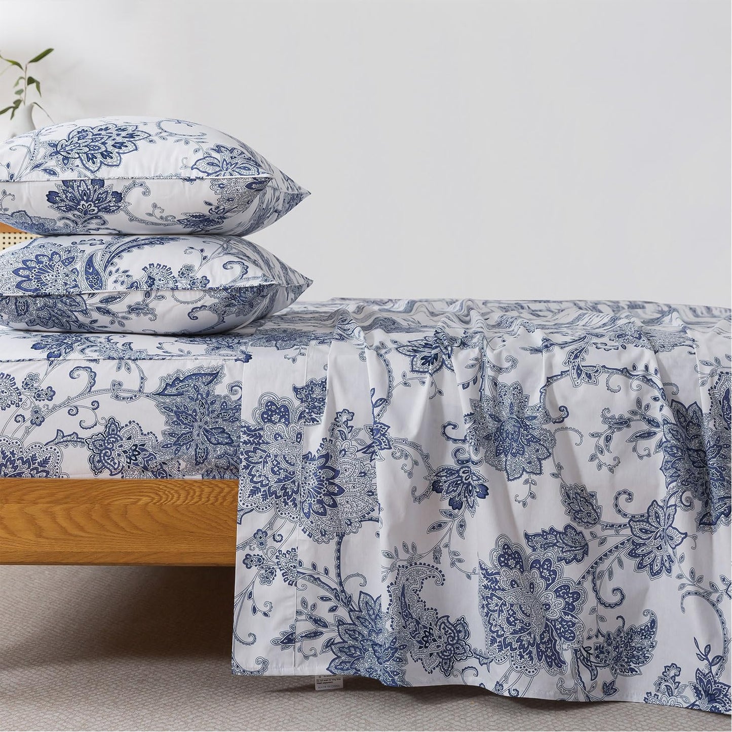 FADFAY Cal King Sheets Set Percale Cotton Floral Bed Sheets Deep Pocket Fitted Sheet, Luxury Blue Floral Pattern Classic European Style Bedding for All Season,Super Soft Crisp & Breathe,4Pcs
