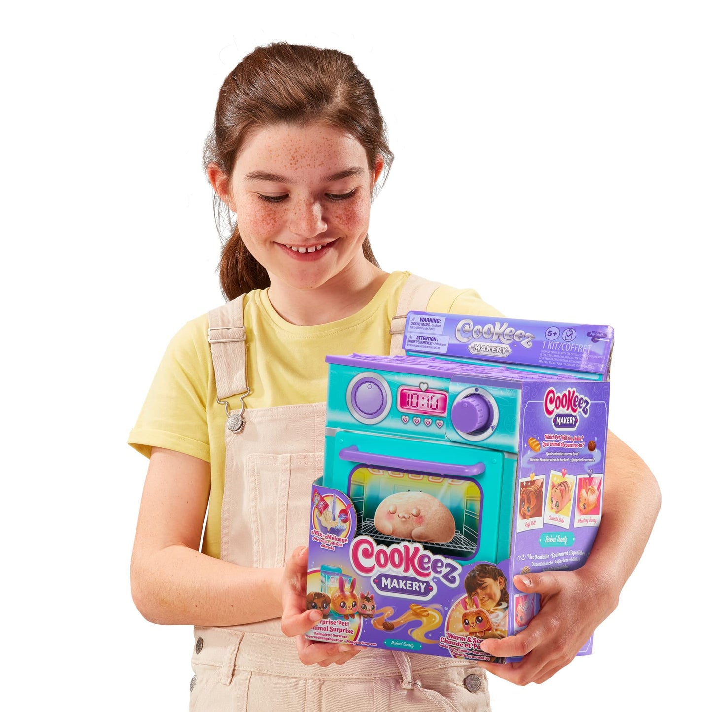 Cookeez Makery Oven, Mix & Make a plush best friend! Place your Dough In The Oven And Be Amazed When A Warm, Scented, Interactive, Comes Out! Which Surprise Bake Will You Make?