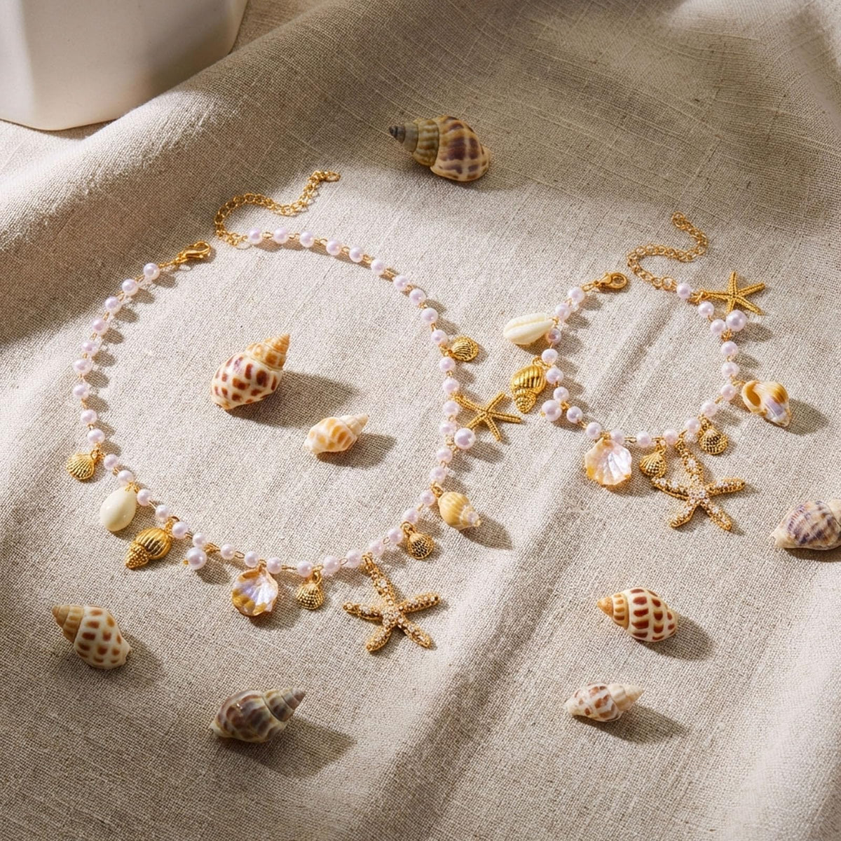 Gold Starfish Shell Necklace for Women Boho Layered Seashell Conch Shell Pearl Pendant Necklaces Set Bohemain Starfish Beach Necklaces Stack Beachy Summer Jewelry Outfits Accessories