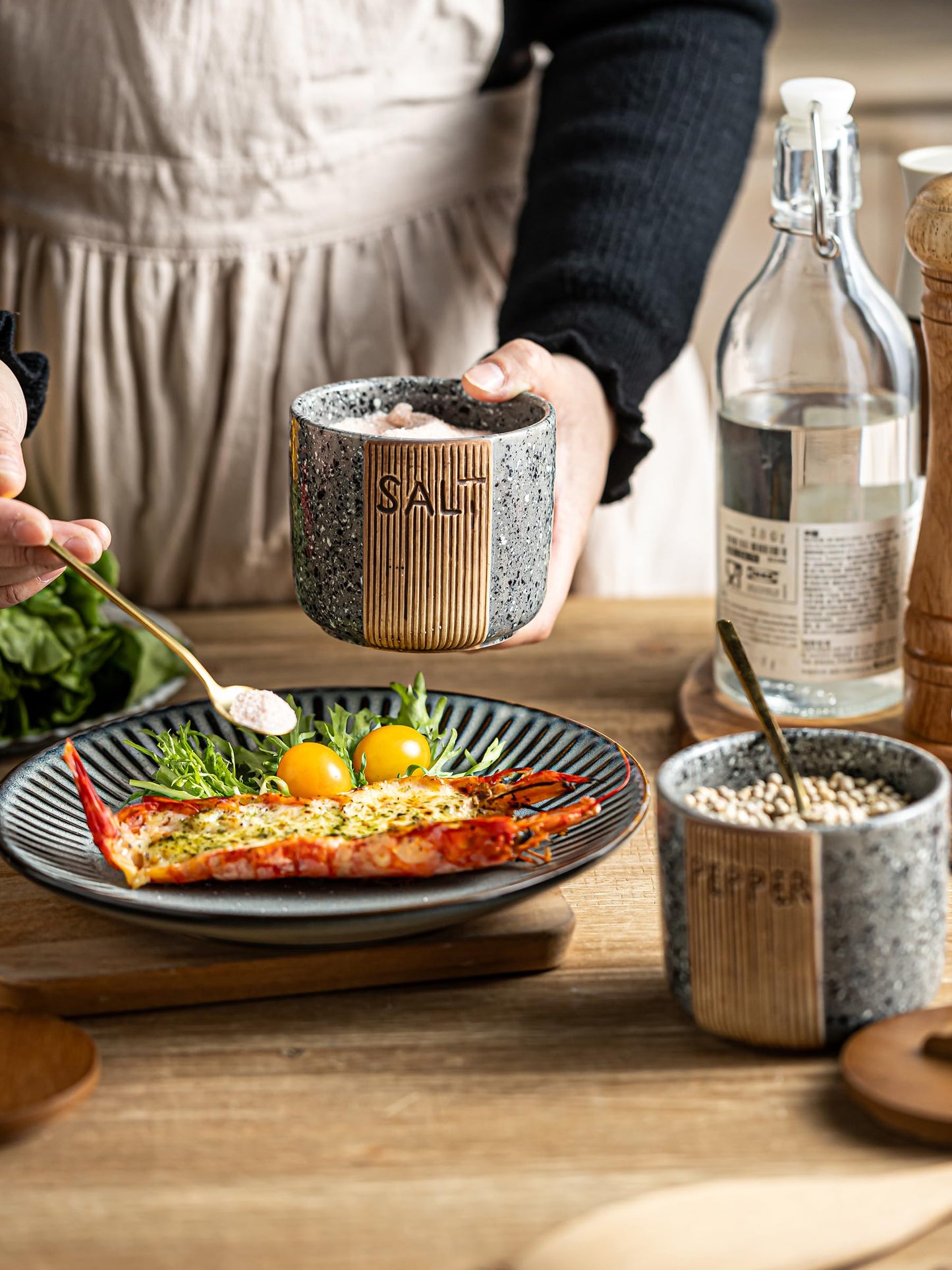 YHOJOY Salt and Pepper Bowl Ceramic, 10 Oz Salt Containers for Countertop Salt Cellar with Wooden Lid and Spoons, Salt and Pepper Set
