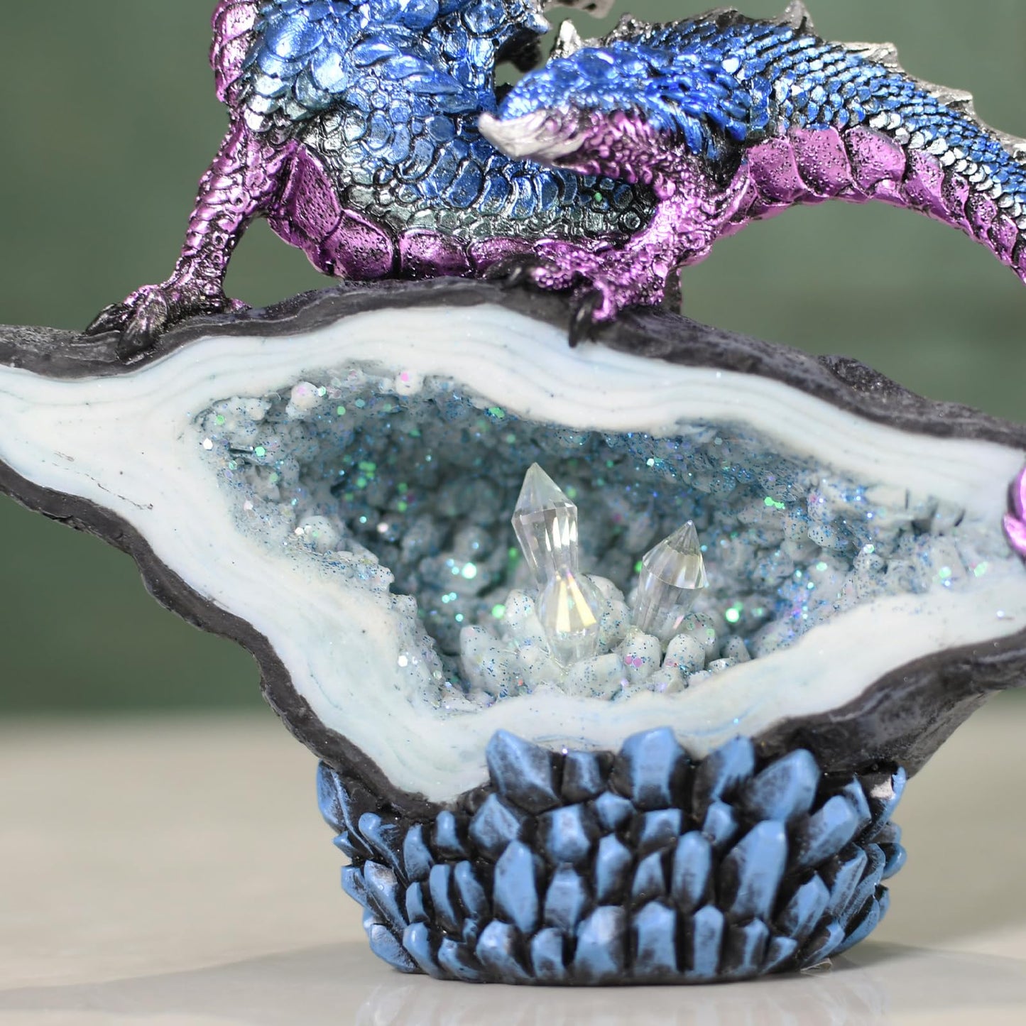 KalyZ@rts Mystic Dragon Crystal Cave Statue, Handcrafted Resin Art Sculpture with Geode, D&D Decor, Fantasy Gifts, Perfect Fantasy Decor for Desk/Home/Office & Unique Gift （Blue Dragon