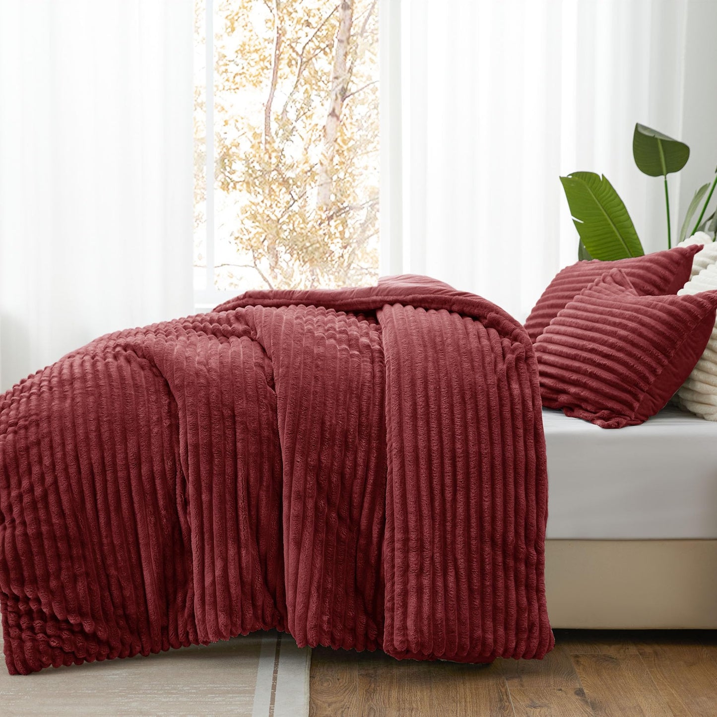 BEDELITE Fleece Queen Comforter Set -Super Soft & Warm Fluffy Burgundy Bedding, Luxury Fuzzy Heavy Bed Set for All Season with 2 Pillow Cases
