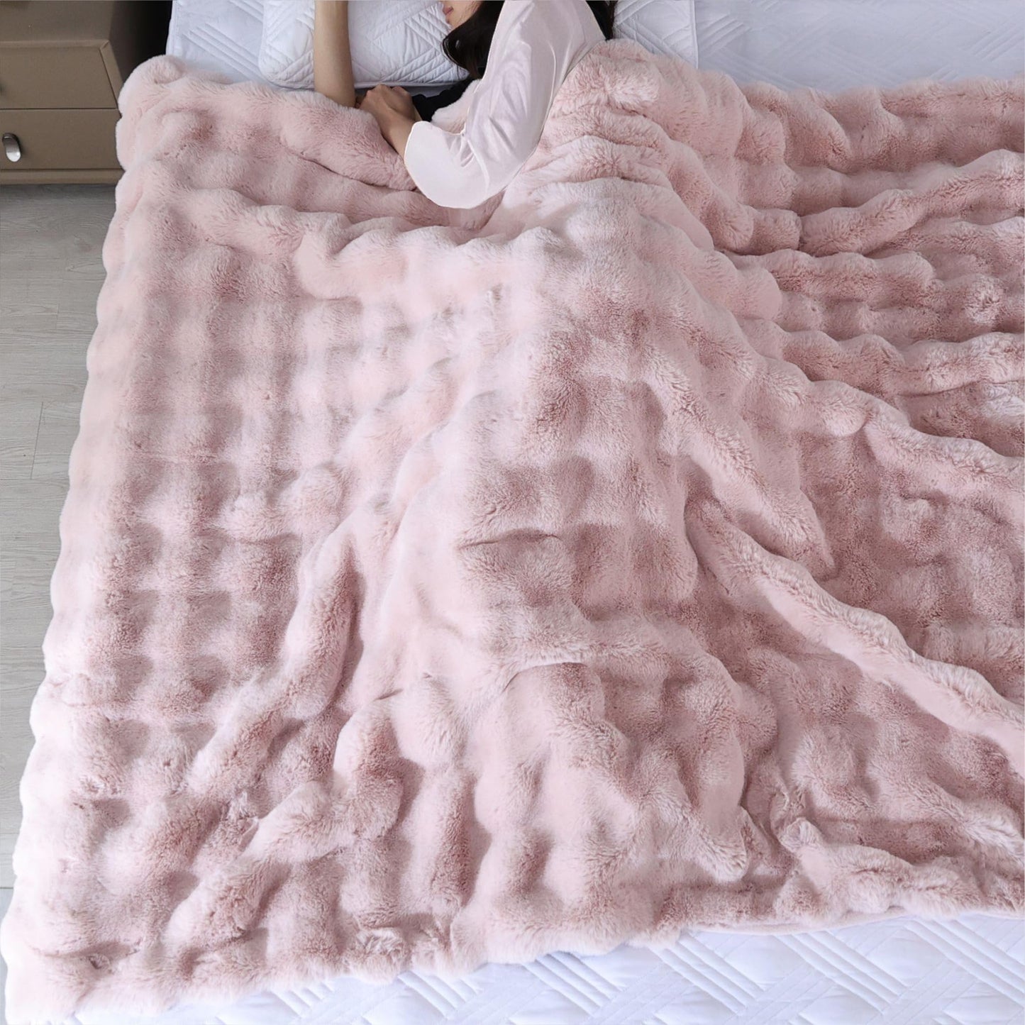 BlanketSolution Fluffy Pink Fuzzy Throw Blankets for Sofa Bedroom Living Room Faux Fur Rabbit 60x80 Decorative Cozy Throw Blanket for Couch Apartment Decor 860 GSM