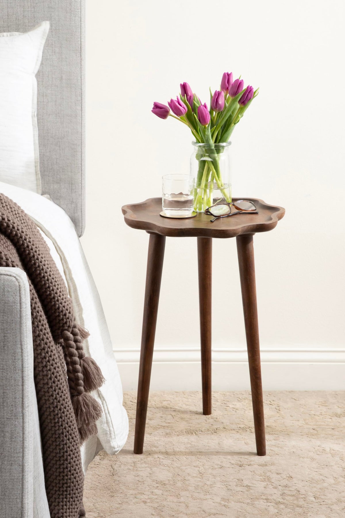 Kate and Laurel Alezar Modern Wooden Round Side Table, 15 x 15 x 22, Walnut Brown, Mid-Century Solid Wood End Table with Wavy Edge for Bedroom Nightstand or Living Room Accent Table
