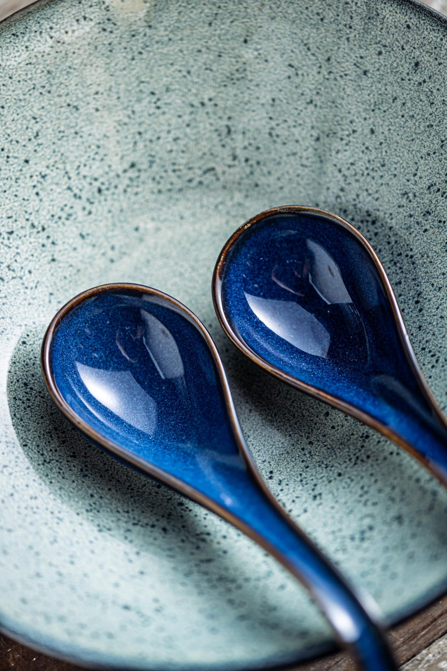 LYEOBOH Soup Spoons set of 6, Chinese Deep Soup Spoon - 6.5 inch Ceramic Korean Tablespoons for Ramen, Rice, Noodle, Asian Spoons with Deep Hook Design, Vintage Blue