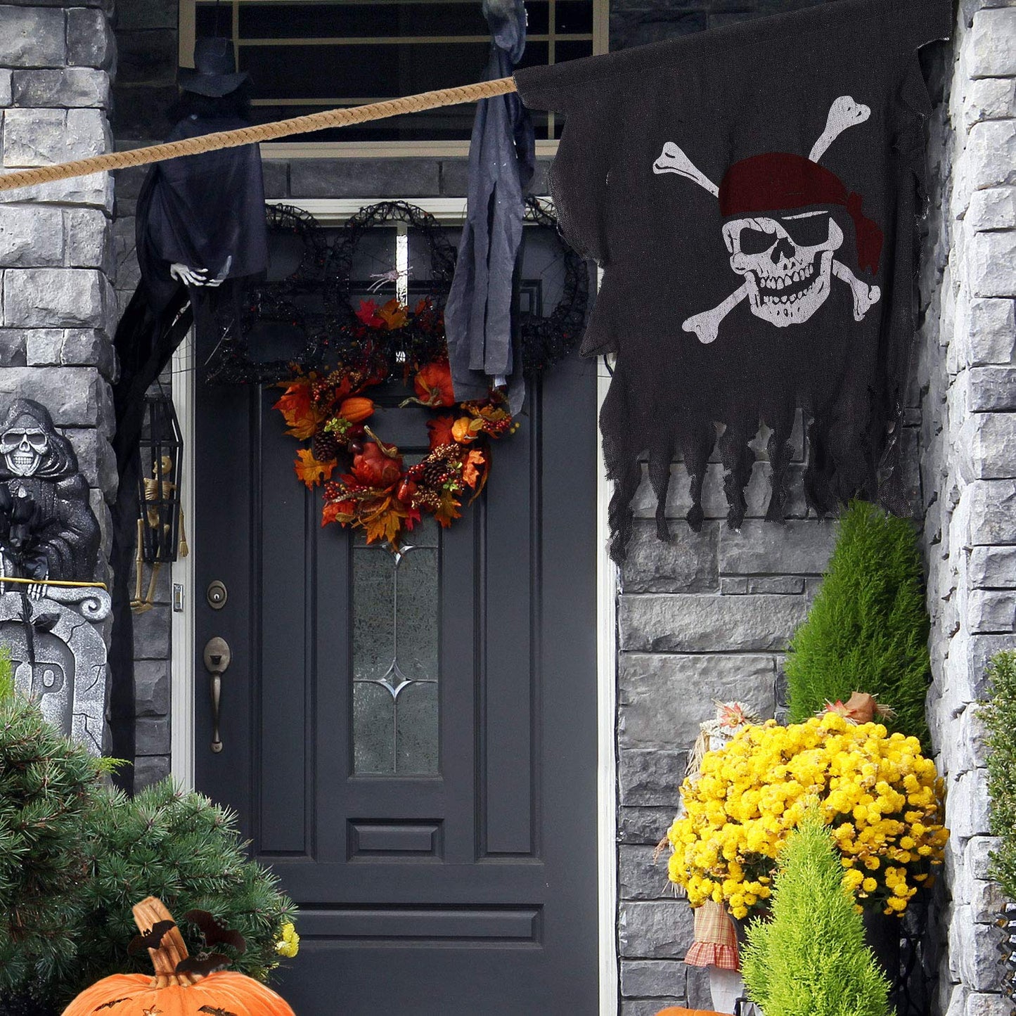 Tatuo 2 Pieces Pirate Flag Halloween Pirate Party Decorations 3 x 2.5 Feet Weathered Retro Creepy Ragged Jolly Roger Flag Skull Bones Banner for Halloween Party Decorations, Kids Room Decor