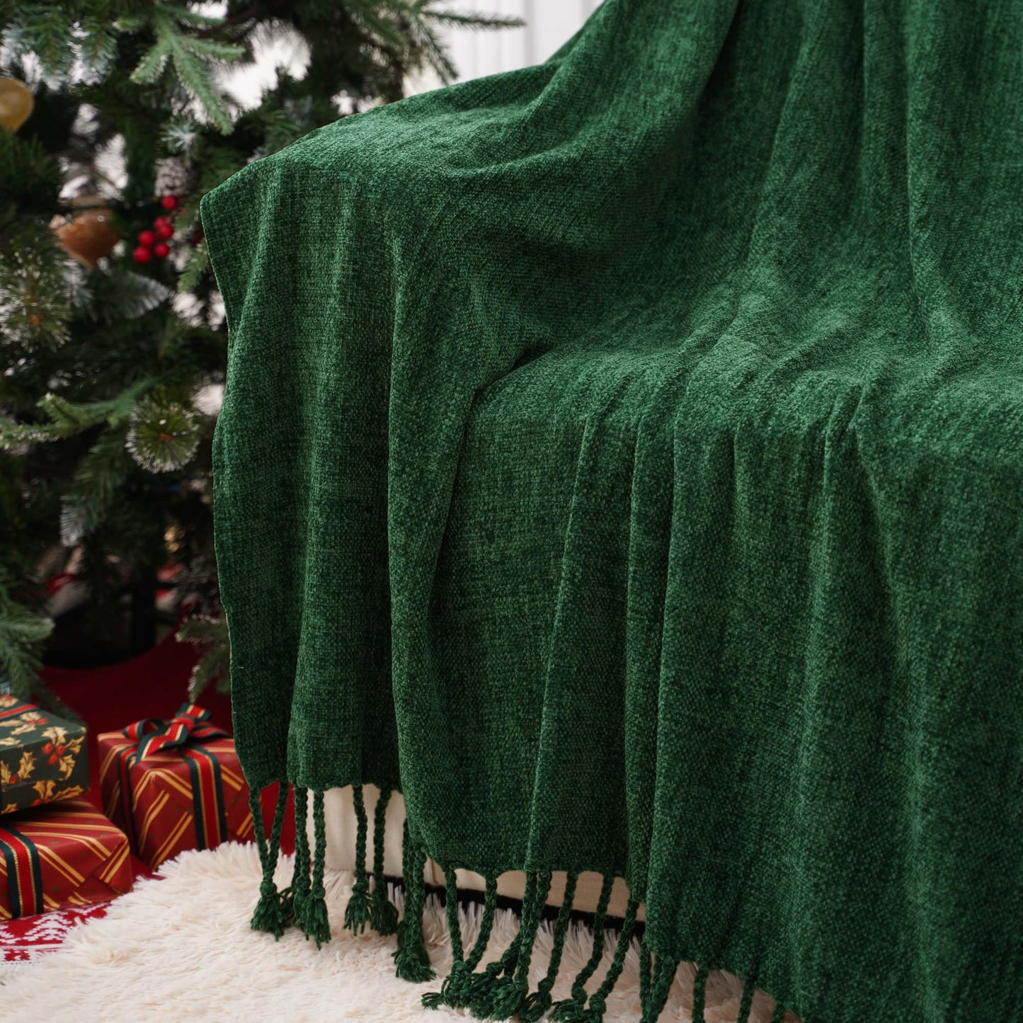 BATTILO HOME Chenille Knit Throw Blanket for Couch, Soft Cozy Christmas Green Knitted Throw Blanket with Fringe, Lightweight Blanket for Christmas Decoration, 50"x60"