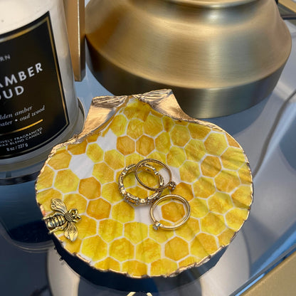 Honeycomb Bee Trinket, Handmade Thoughtful Gifts for Mom, Organic Jewelry Storage Organizer Tray Room-Décor Trinket, Ring Dish for Mother/Women