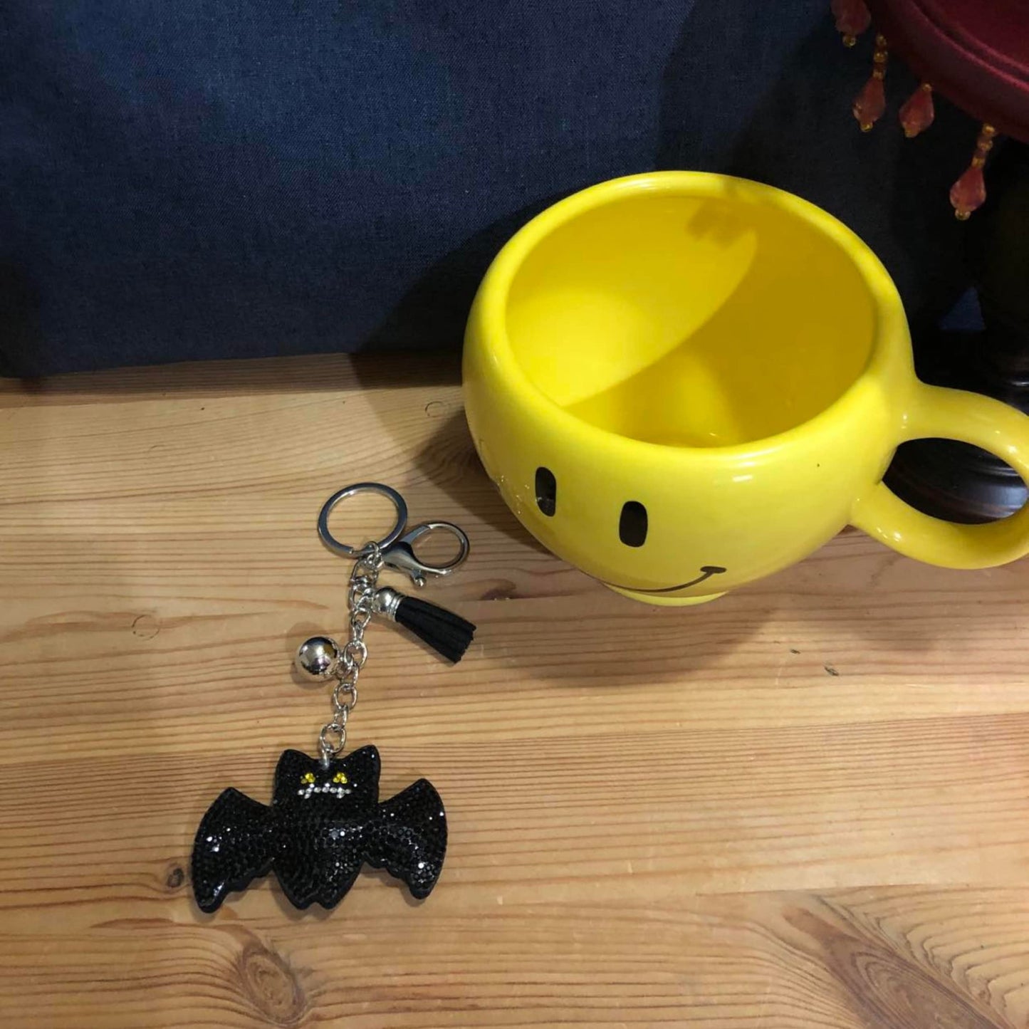 Popfizzy Bling Black Bat Halloween Keychain for Women and Girls, Spooky Halloween Gifts, Rhinestone Purse Charms, Goth Gifts