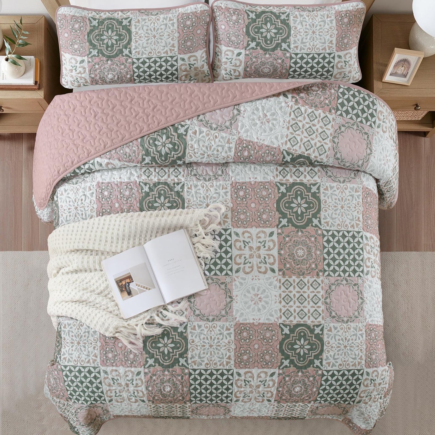 Dobuyly Blush Quilt Set Queen Size, Boho Patchwork Plaid Bedspread Coverlet Set, 3 Pieces Soft Microfiber Farmhouse Quilt Bedding Set Lightweight Bed Cover for All Seasons 96"x90"
