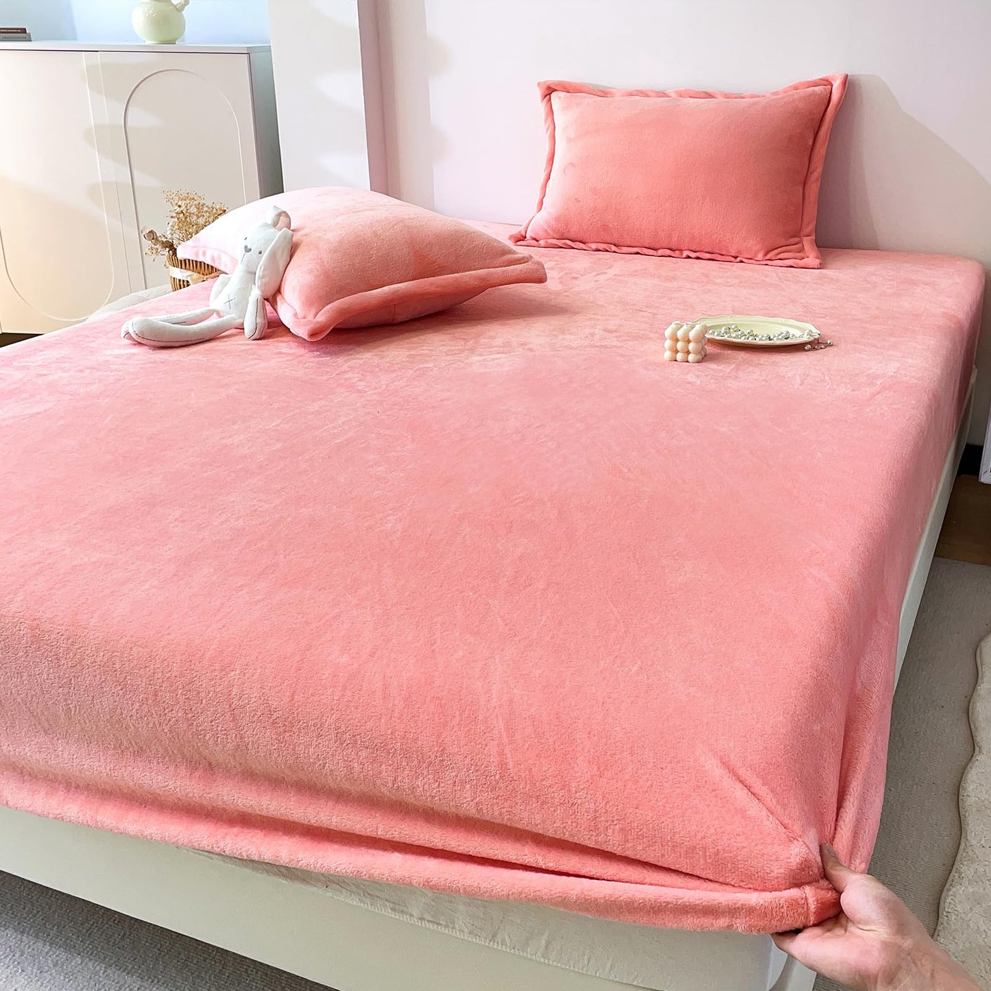 MorroMorn Luxury Plush Fleece Fitted Sheet Sets with 20" Deep Pocket for Thick Mattresses 360° Snug Fit Non-Slip, Ultra Soft 3-Piece Bedding Set Cozy Warm for Cold Sleepers (Pink, Twin)