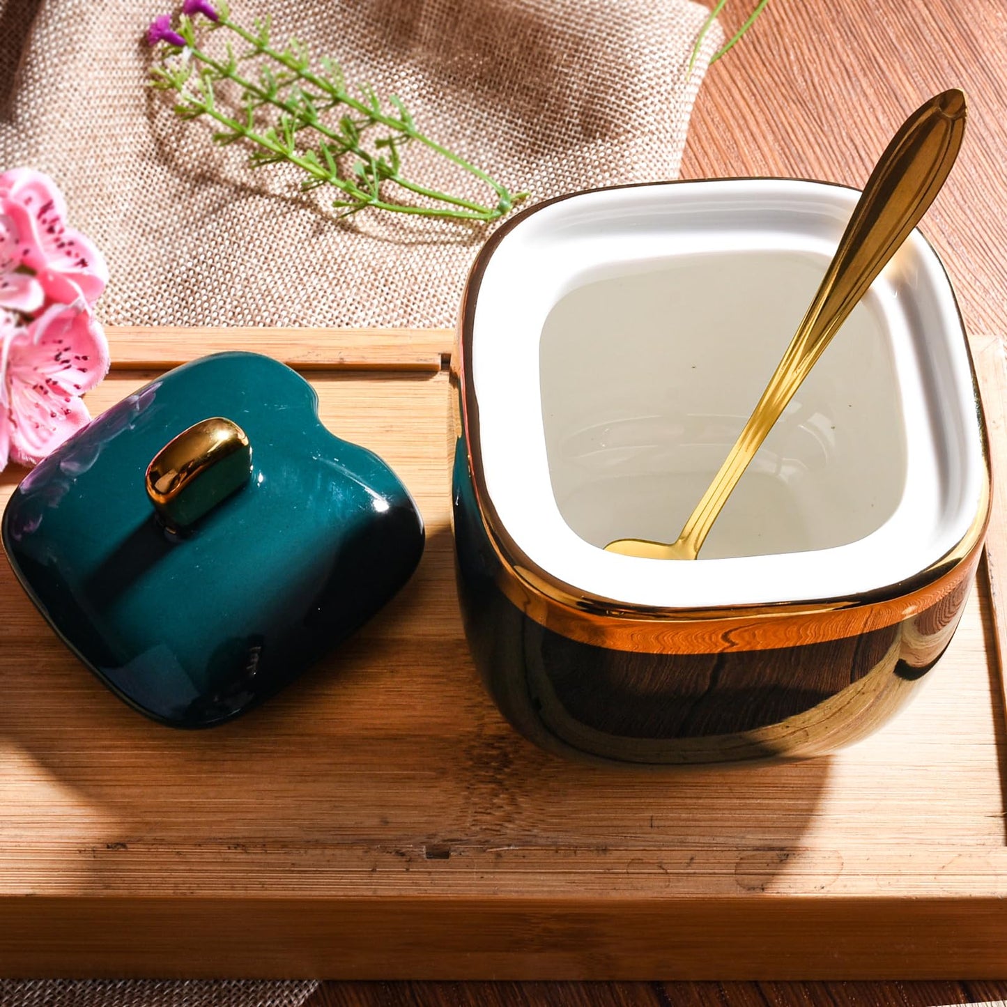 Cerficer 2-Piece Ceramic Condiment Jar Set with Lids and Metal Spoons, Luxury Golden Trim Dark Green and Black Sugar Bowls, Small Porcelain Spice Storage Pots for Coffee Bar, Salt, Honey, Tea