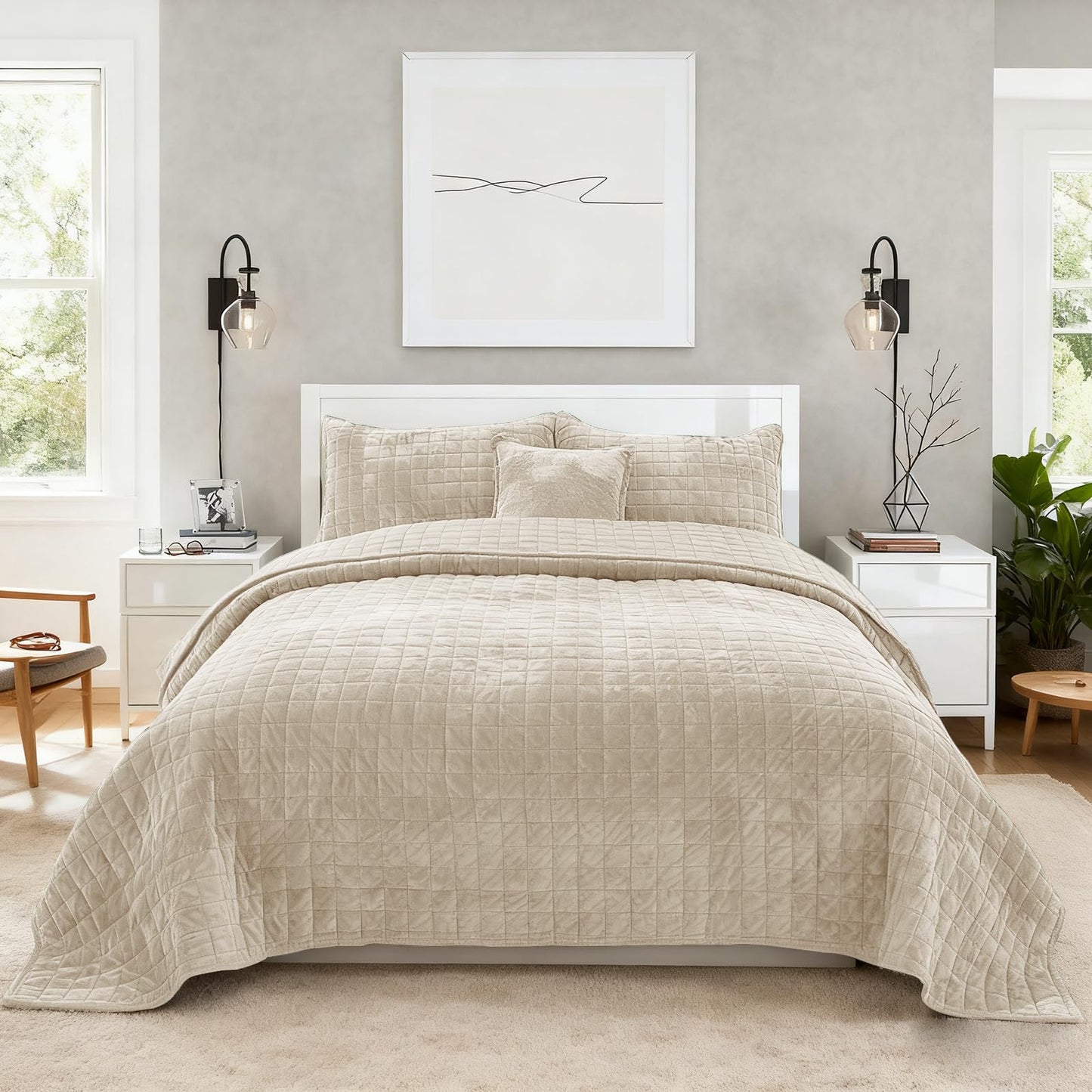 COCOPLOCEUS Quilt Set King Size 98x106 Luxurious Velvet Bedding Sets with 2 Pillow Shams 20x36 3 Pieces Ultra Soft Quilted Bedspread Coverlet Comforter for All Season,Beige