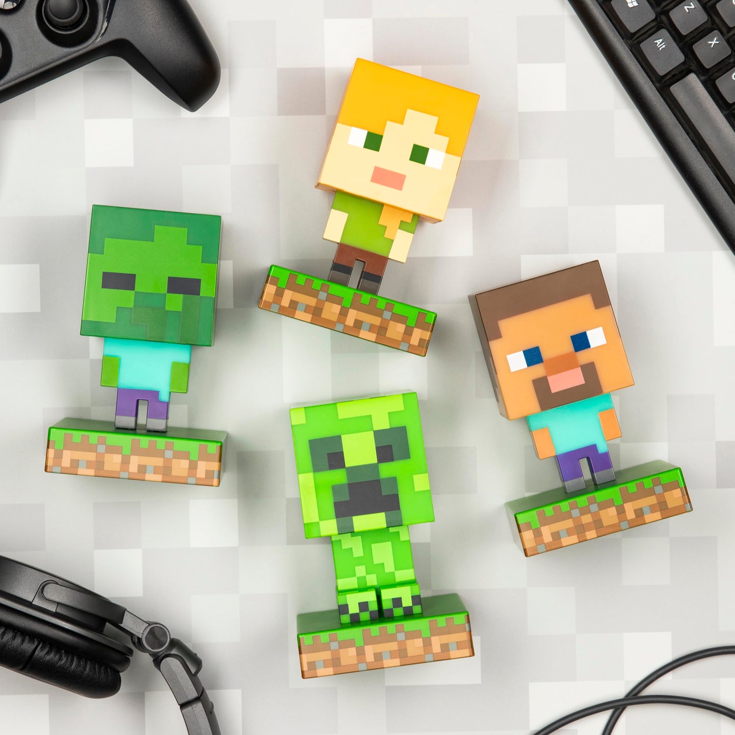Minecraft Creeper Light, 3D Lamp - Officially Licensed Night Light - 12 cm Tall, Battery Powered, Gaming Room and Bedroom Decor for Minecraft Gamers | Paladone, Green
