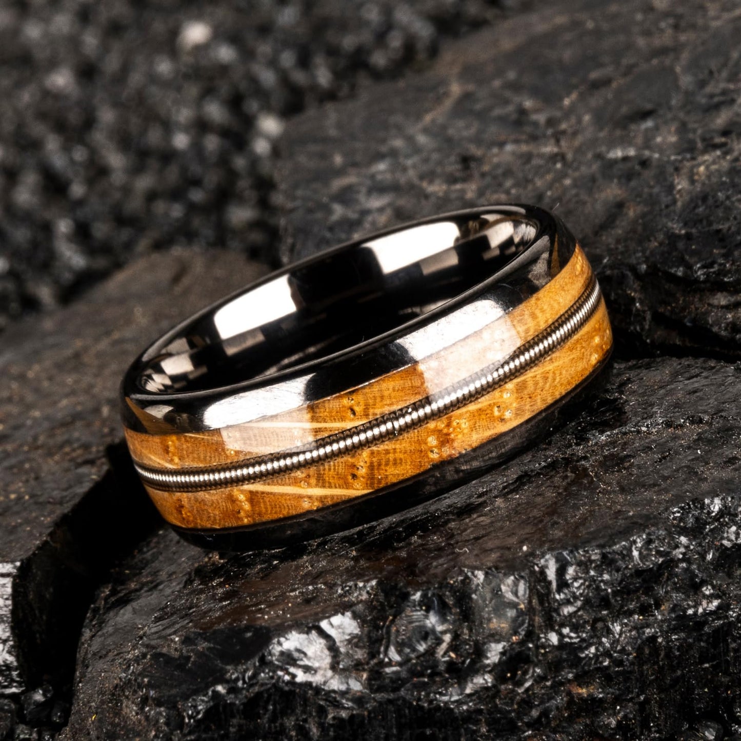 JEWPER 8mm Men Womens Wedding Band Tungsten Rings dark gun black Fashion Promise Carbide Inlaid Guitar Strings whiskey barrel wood Matte Finish Edge Comfort Fit Size(10)