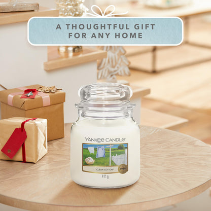 Yankee Candle Scented Candle | Clean Cotton Medium Jar Candle| Long Burning Candles: up to 75 Hours | Gifts for Women