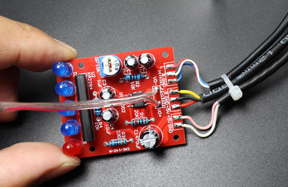 Gikfun Upgraded USB Mini Amplifier Electronic Transparent Stereo Speaker Box Sound Amplifier DIY Kit for Arduino EK1918